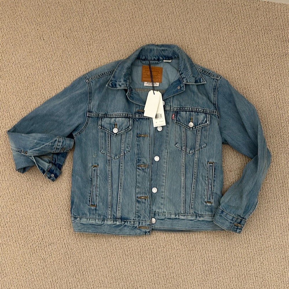 NWT Levi jean jacket size M